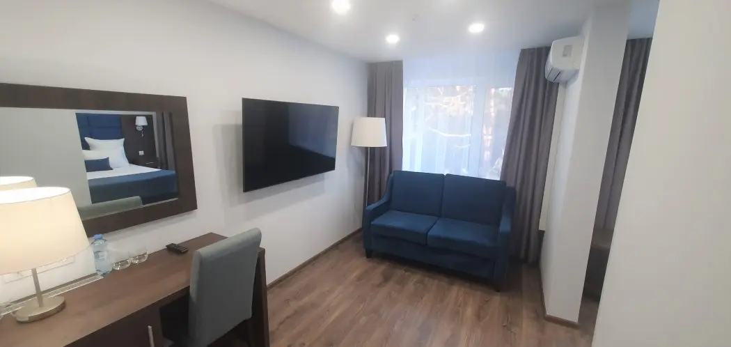 Suite with King-size Bed
