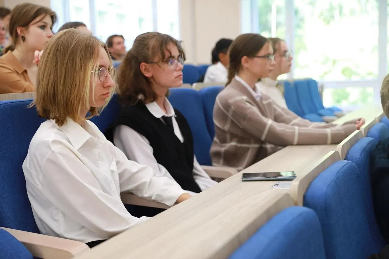 Экскурсия на предприятие - один из шагов в системе подготовки кадров