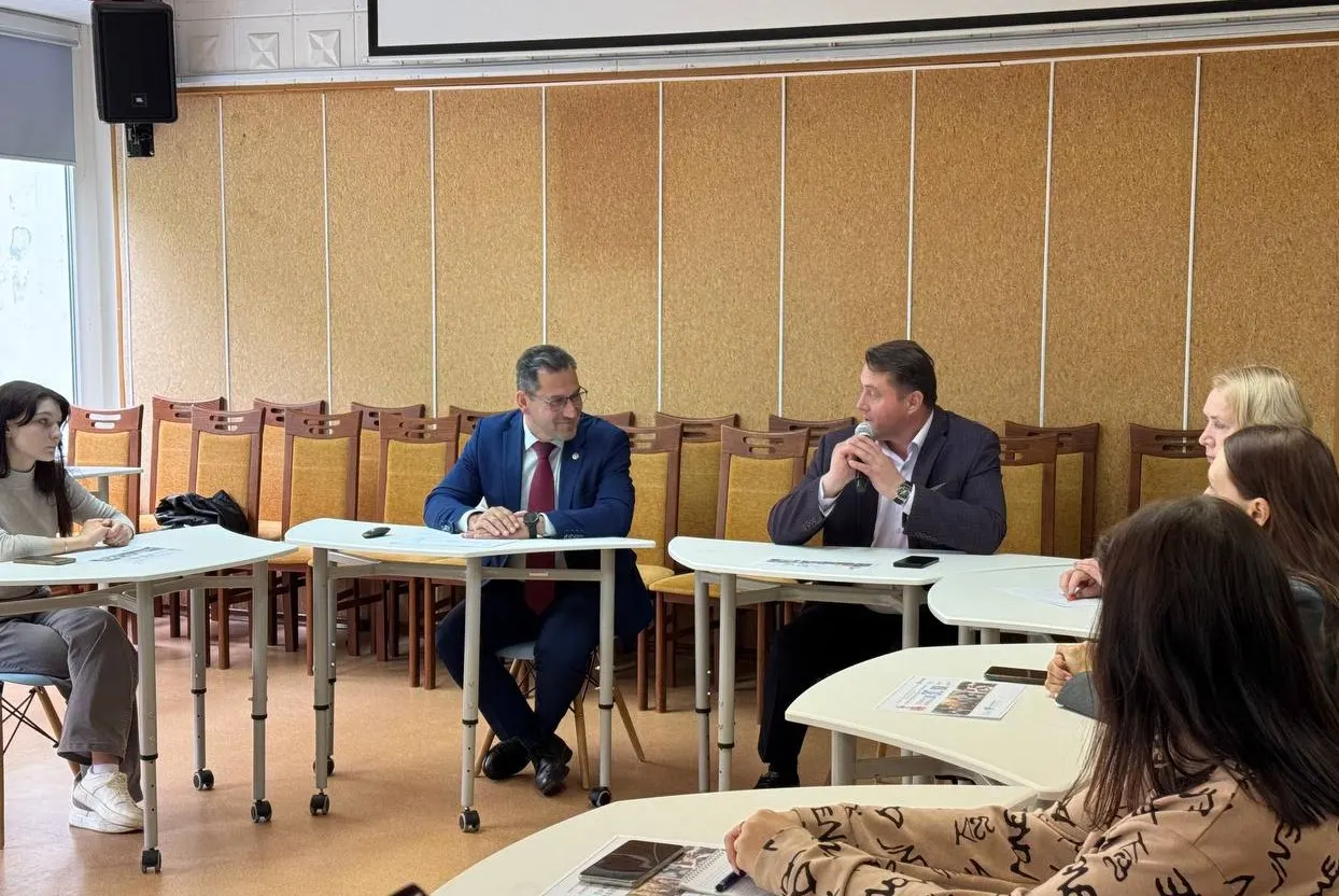 Десногорск стал центром живого обсуждения конкурса «Победа в сердцах поколений»