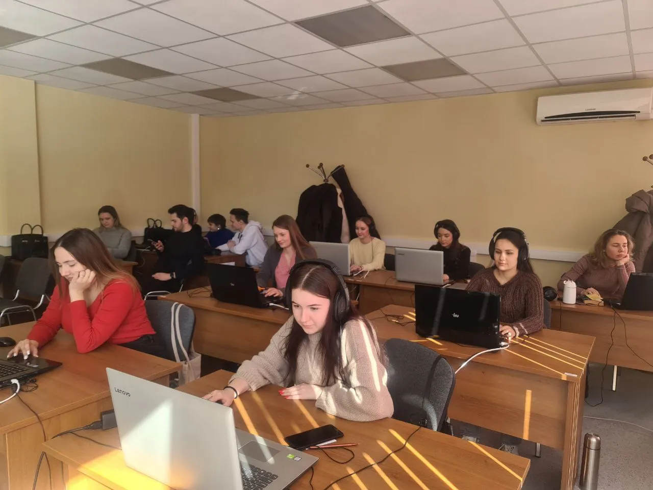 Студенты-лингвисты ВГУ прошли практику в Нововоронежском филиале Технической академии Росатома