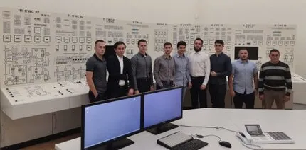 ПЕРВАЯ ГРУППА ИНСТРУКТОРОВ НАЧАЛА ОБУЧЕНИЕ НА ПОЛНОМАСШТАБНОМ ТРЕНАЖЁРЕ