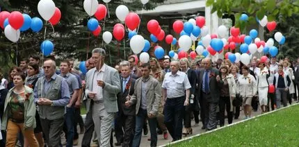 В КАНУН ВЕЛИКОГО ПРАЗДНИКА ПОБЕДЫ СОТРУДНИКИ ТЕХНИЧЕСКОЙ АКАДЕМИИ РОСАТОМА ВСПОМНИЛИ ПОГИБШИХ ВОИНОВ И ОКУНУЛИСЬ В АТМОСФЕРУ ТРАДИЦИОННОЙ МАЁВКИ